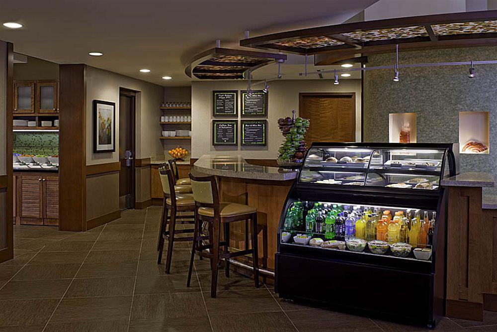 Hyatt Place Milford/New Haven Restaurant photo
